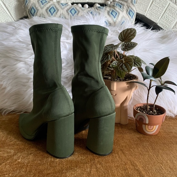 Chunky Heel Pointed Toe Sock Booties - Picture 5 of 7